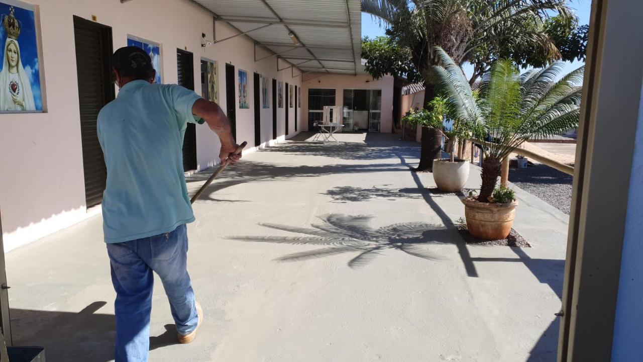 Pousada Romeiros Do Pai Eterno - Santuario Basilica De Trindade Trindade  Zewnętrze zdjęcie